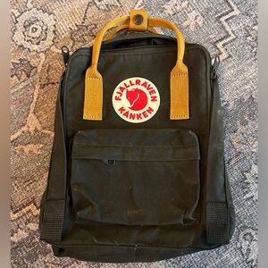 Fjallraven Kånken Mini Green Backpack with Yellow Straps